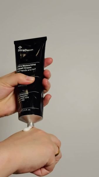Ультра зволожуючий крем для рук та ніг StraDerm, Ultra Moisturizing Repair Cream, 150 мл L-104 фото
